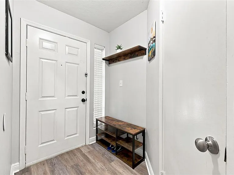 8630 Mallard Reserve Dr #203 — Photo 4