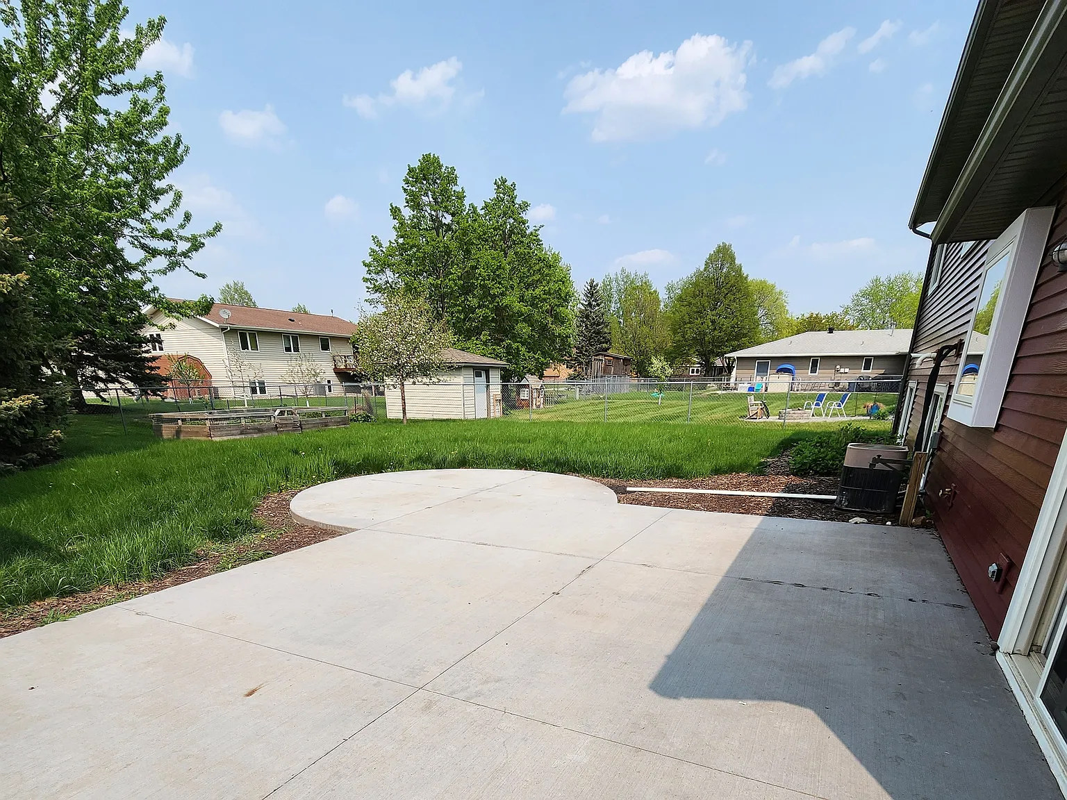 4 bed, 1920 sqft, $2,895 — Photo 4