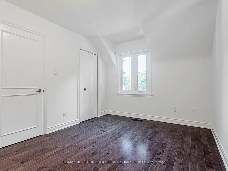 6 Village Squire Ln — Photo 24