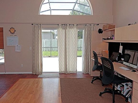 4th image of 13793 Huntwick Dr
