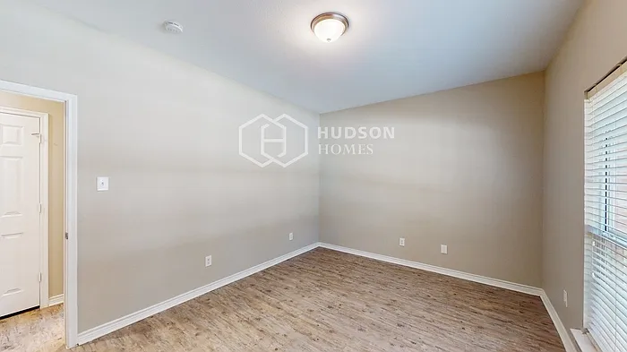 1468 Red Wolf Dr — Photo 25