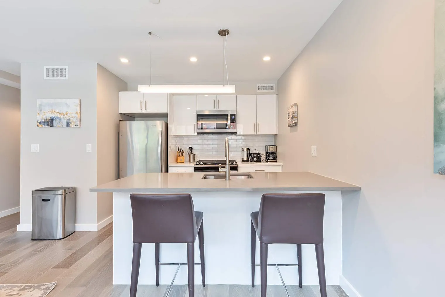 2 bed, 2.0 bath, 839 sqft, $12,763 — Photo 3
