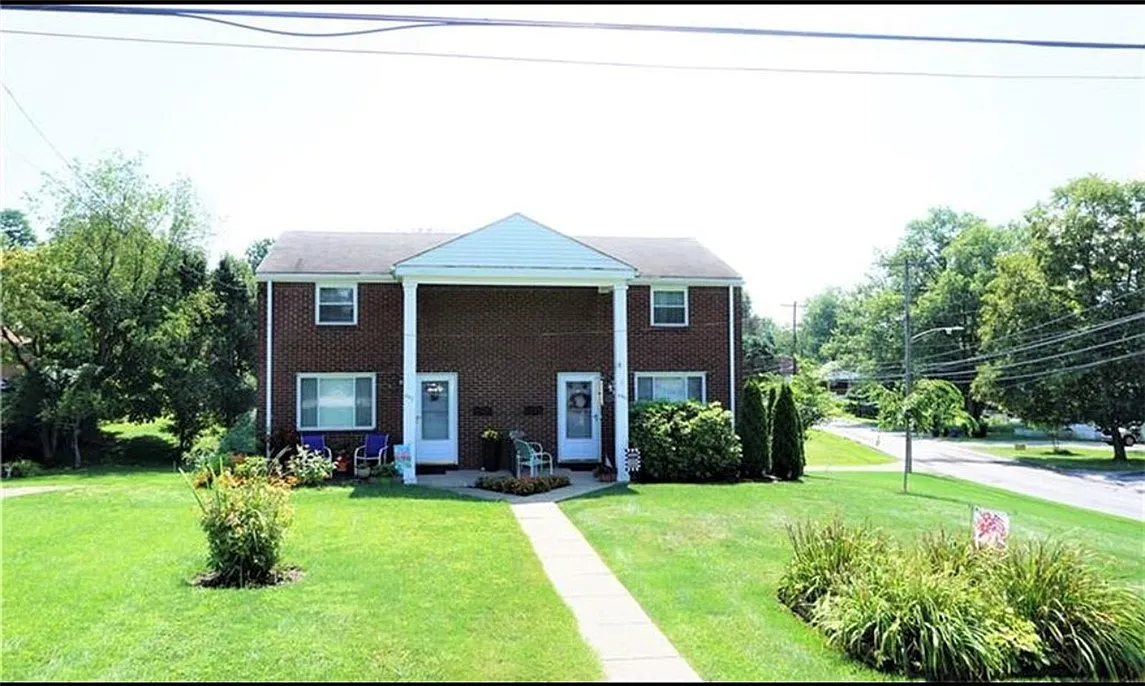 400-402 Colonial Dr photo 1