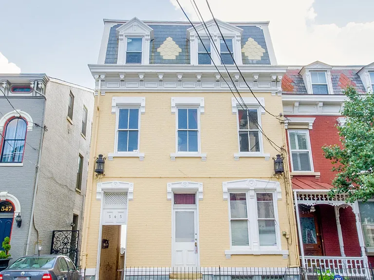 545 Milton St #4 — Photo 1