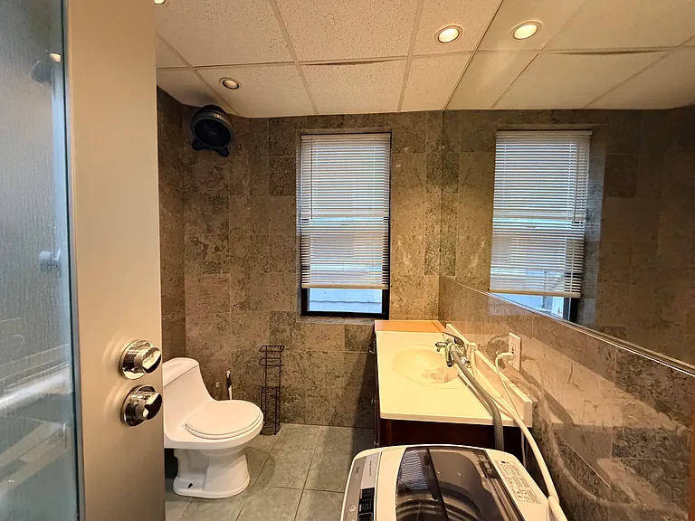 90 Main St #2B — Photo 4