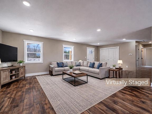 5th image of 586 W Buchanan Rd