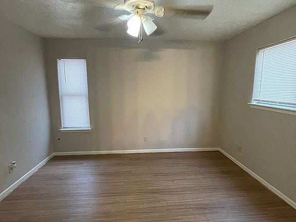 4th image of 296 Friendship Ln #21