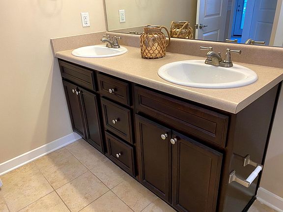 5th image of 322 Pine Island Dr #322