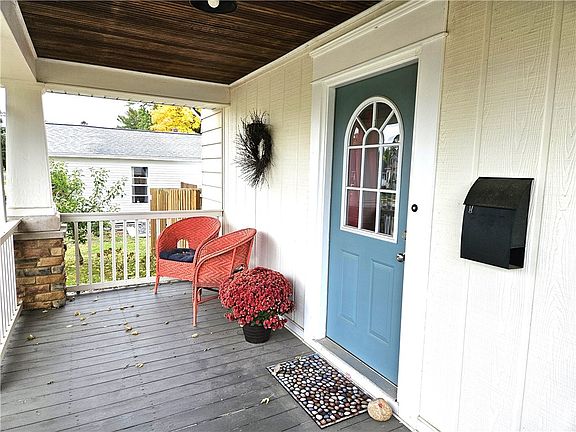 3rd image of 606 S Main Street