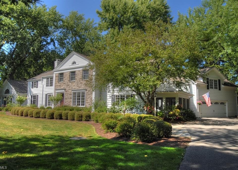 1st image of 3679 Greenwood Dr