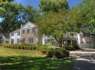 3679 Greenwood Dr, Pepper Pike, OH 44124