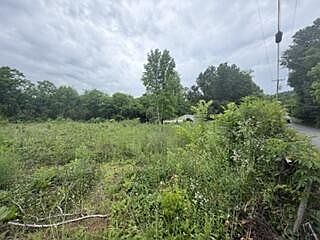 1st image of 139 Gilliland Dr SE