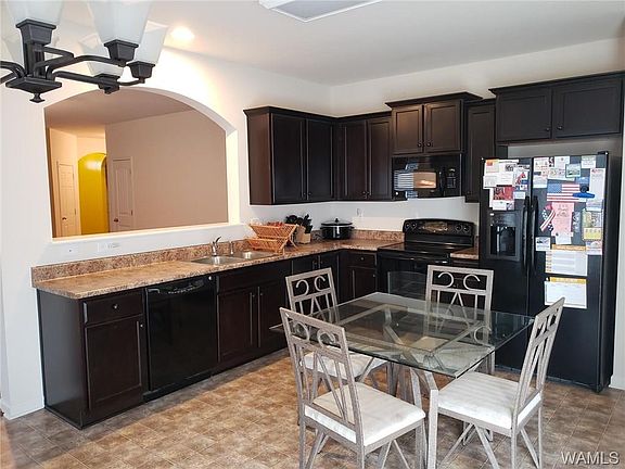 5th image of 1468 Maxwell Cir