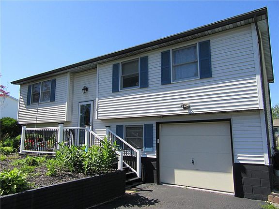 2nd image of 6 Woodstock Ln