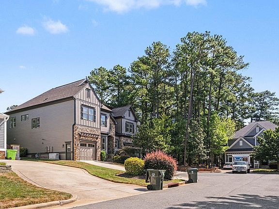 5th image of 2504 Shadow Hills Ct