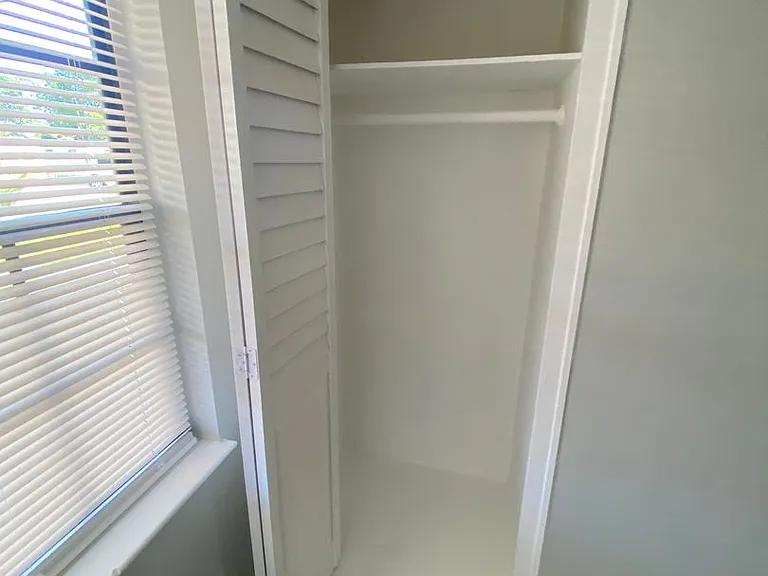 3712 Henry Ave — Photo 9