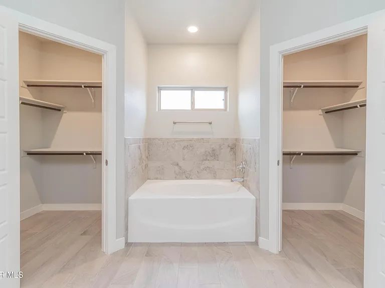 14724 Mike A Mendoza Ave — Photo 22