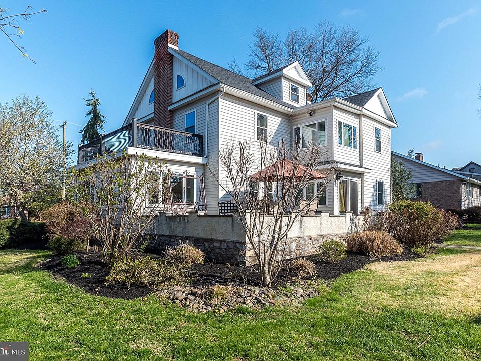1st image of 318 Rosedale Dr