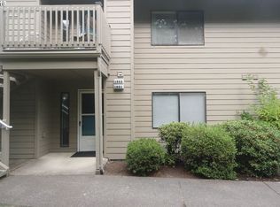 1951 Lake Isle Dr, Eugene, OR 97401
