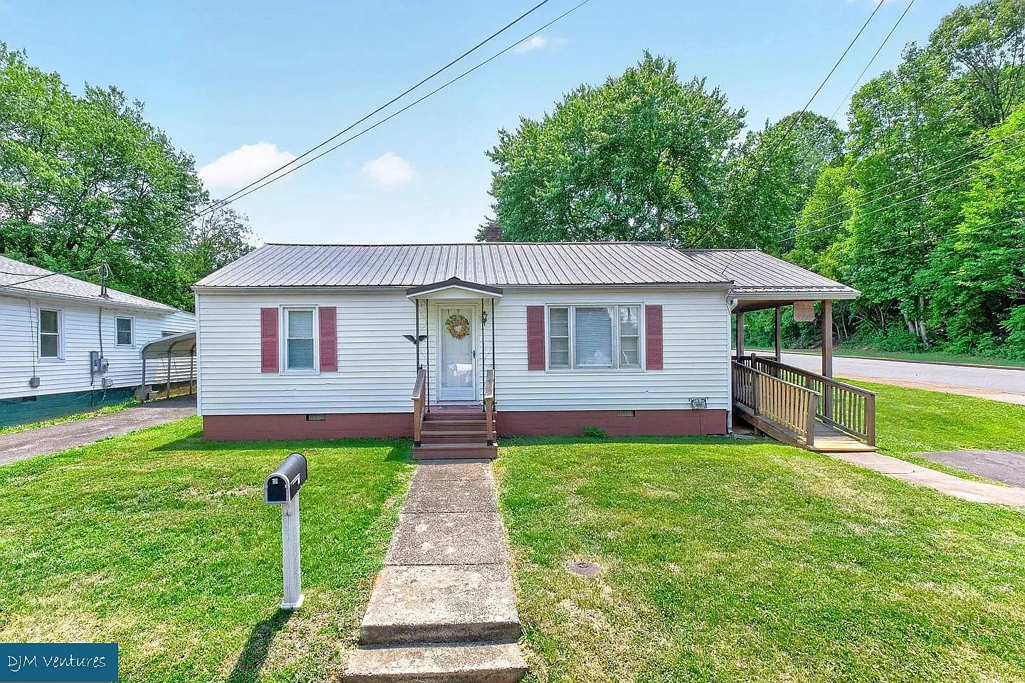 2 bed, 888 sqft, $1,650 — Photo 1