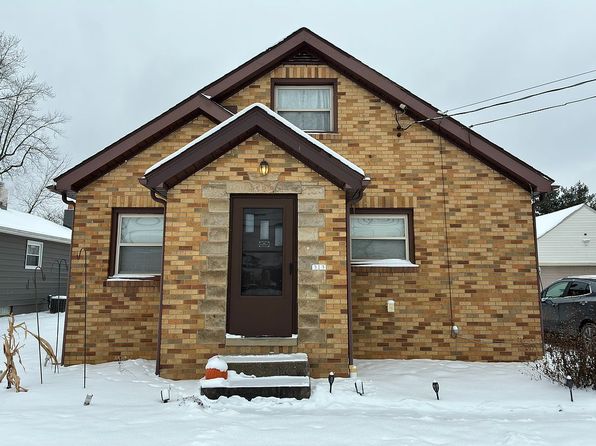 313 Woodside Ave NE