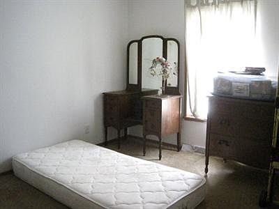3rd image of 140 Lynwood Ave