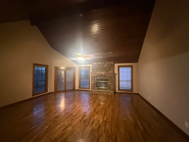 6408 E 95th Pl — Photo 13
