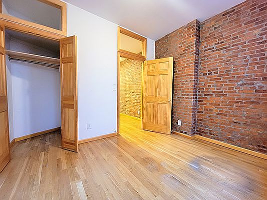 4th image of 413 E 90th St #3X