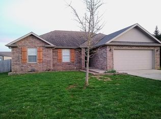 1127 Woodland Rdg, Monett, MO 65708