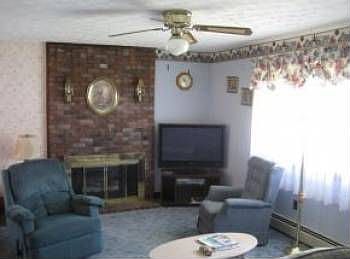 2nd image of 4 Kimball Ln