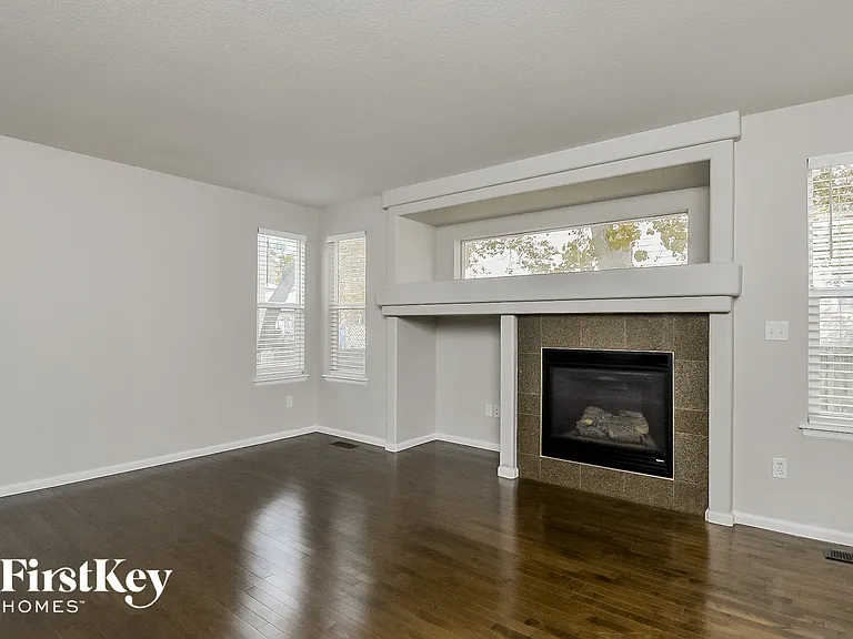 8308 Brook Valley Dr — Photo 9
