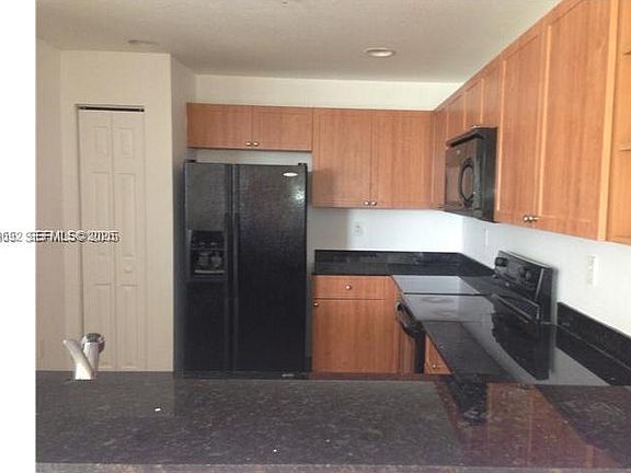 4th image of 10855 NW 88th Ter Unit 103