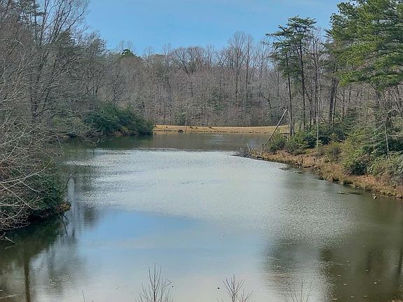 5th image of 953 Lakeview Dr