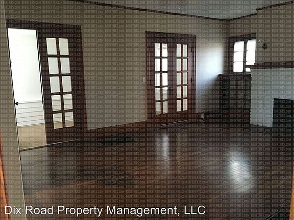 2nd image of 2101 Linden Ave