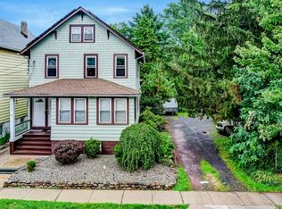 135 Columbus Pl, Roselle Park, NJ 07204