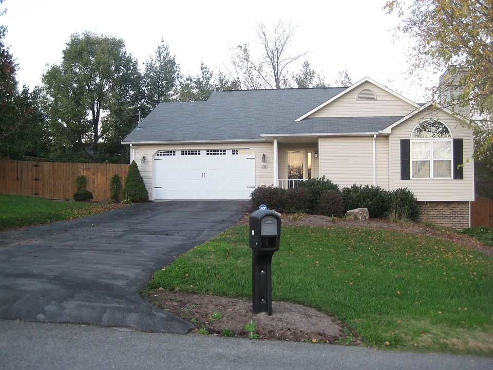 1st image of 108 Fink Dr