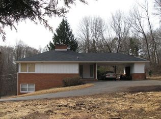 2415 Huntington Rd, Charlottesville, VA 22901