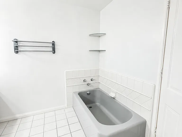 3601 Dellvale Pl — Photo 2