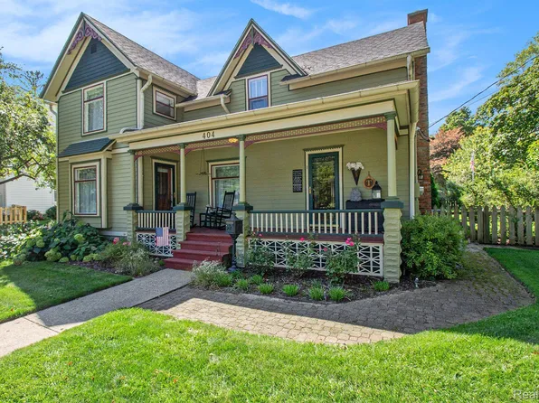 404 Jewett St, Howell, MI 48843