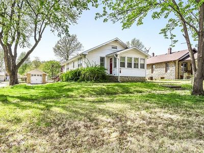 208 N Castle St, Paola, KS, 66071