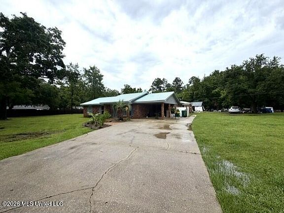 3rd image of 11924 Demouey Rd