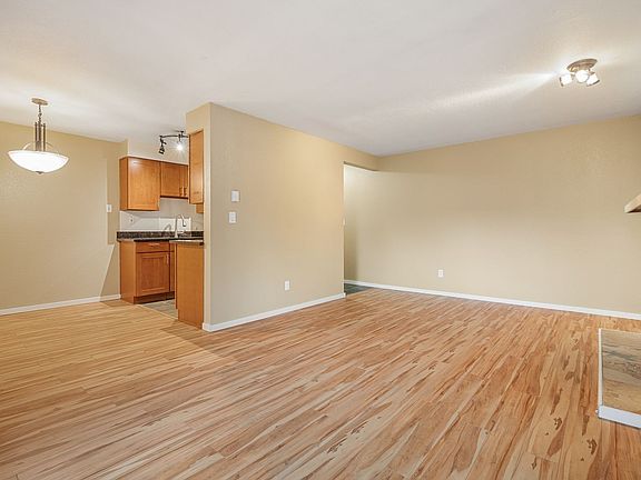 4th image of 12003 15th Ave NE APT 303
