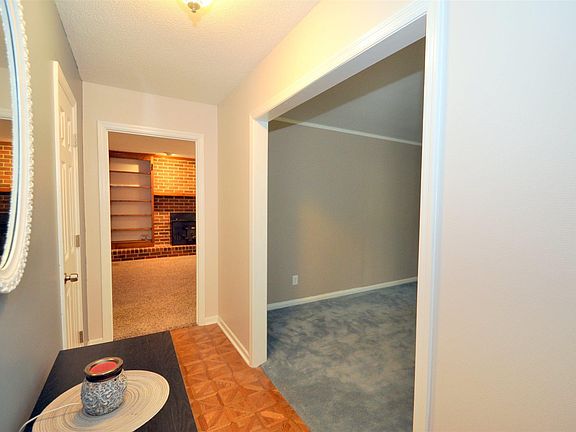 3rd image of 1407 Chapman Dr