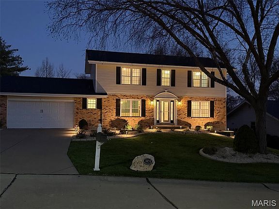 3rd image of 3074 Winding River Dr