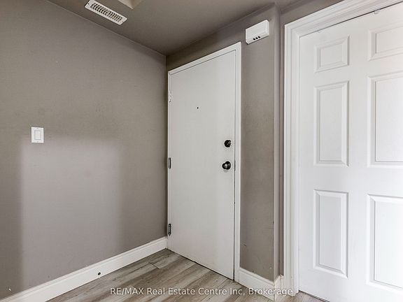 5th image of 38 Howe Dr #8B