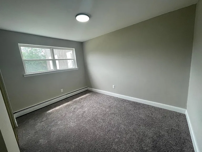 17 Walnut St — Photo 13