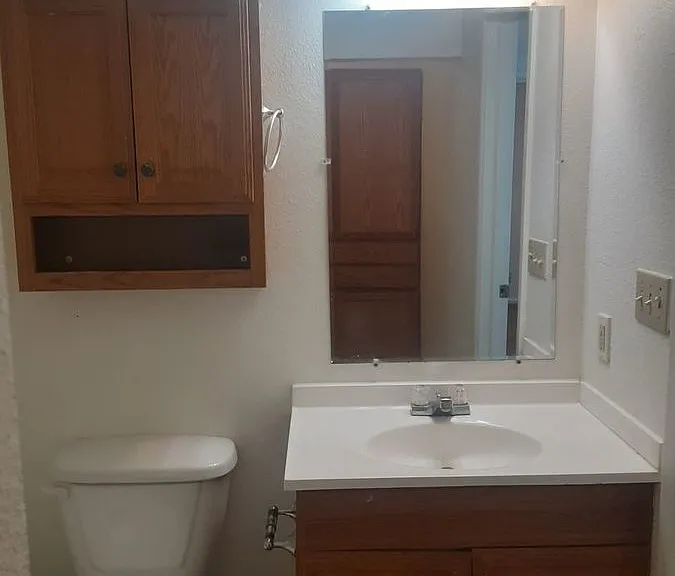 711 S Austin Ave #107 — Photo 7