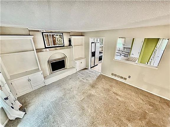 4th image of 2419 Bridger Dr