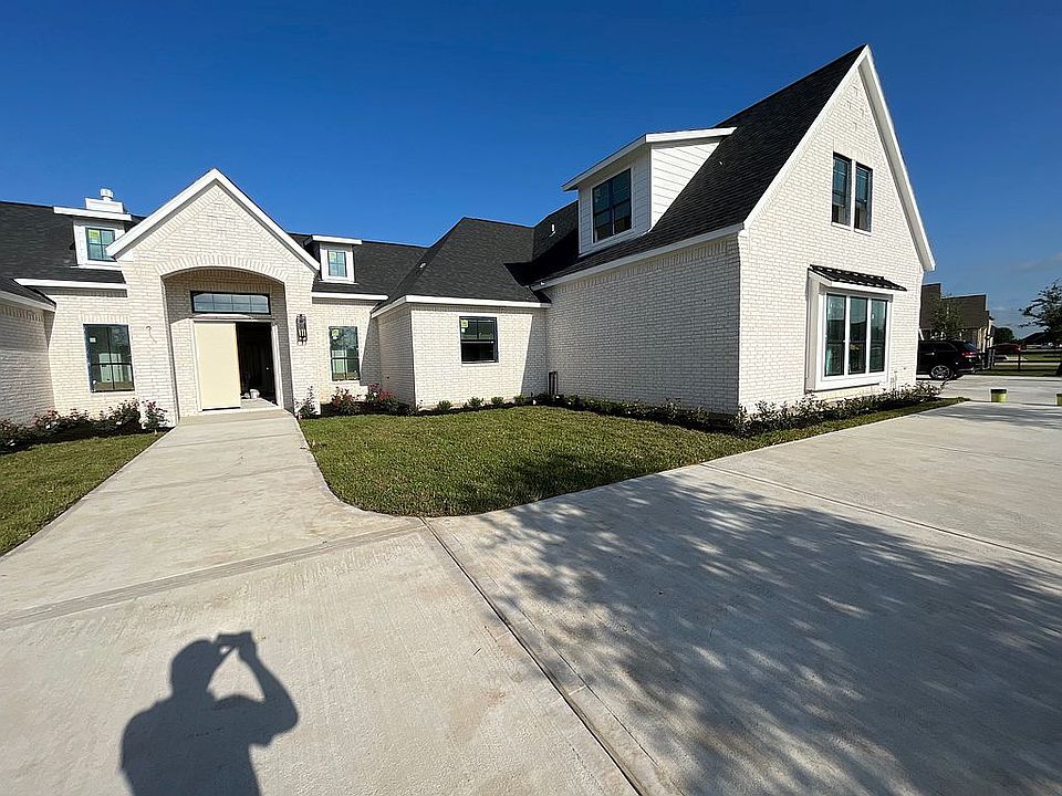 2nd image of 6118 Brazos Lakes Dr