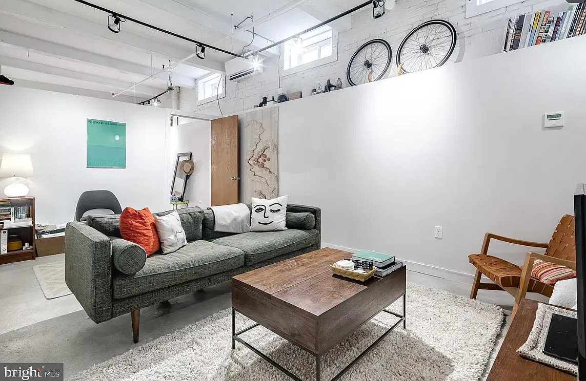 1 bed, 895 sqft, $1,499 — Photo 4